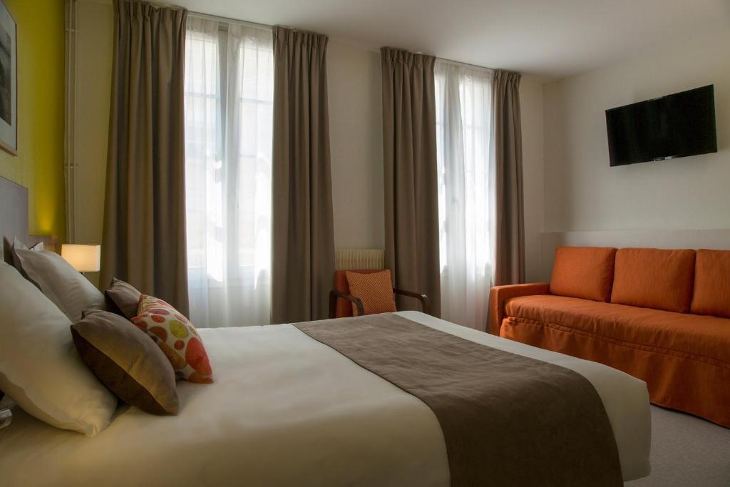 Logis Hotel Chaptal, אמבואה מראה חיצוני תמונה