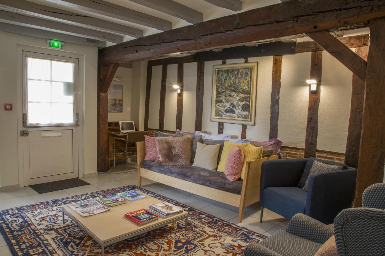 Logis Hotel Chaptal, אמבואה מראה חיצוני תמונה