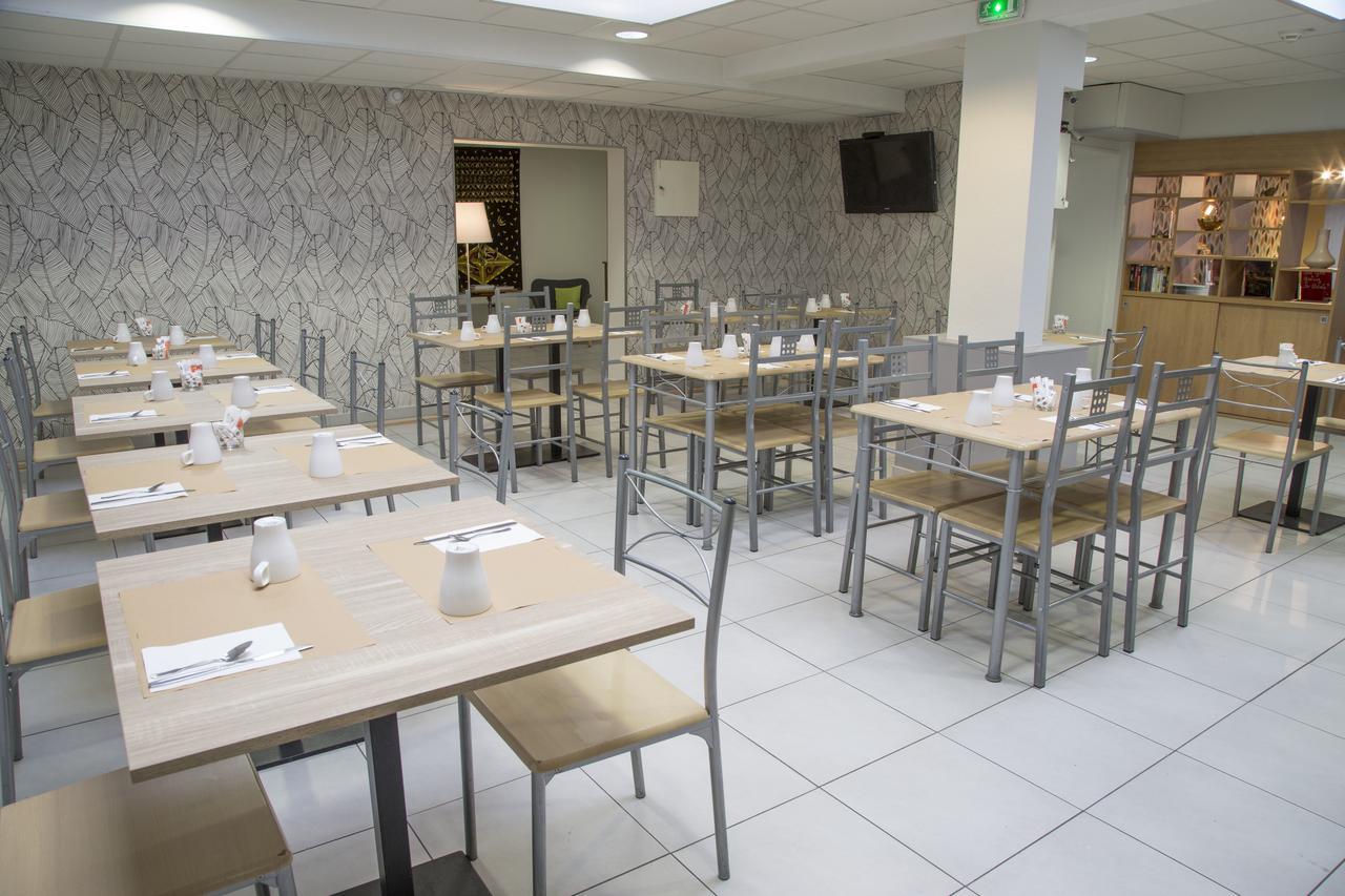 Logis Hotel Restaurant Chaptal, אמבואה מראה חיצוני תמונה