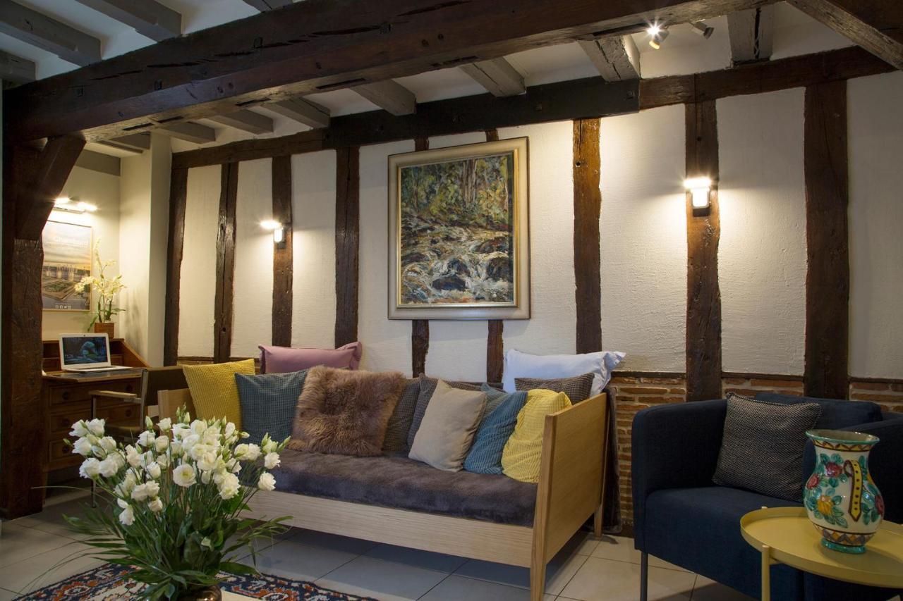 Logis Hotel Chaptal, אמבואה מראה חיצוני תמונה